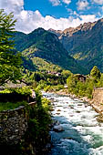 Val Sesia, il fiume Sesia a Campertogno 